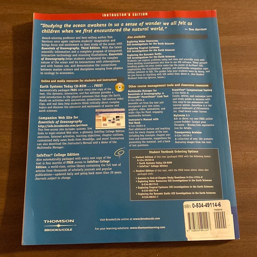 Books essentials oceanography